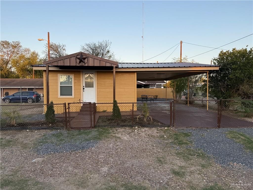 302 N Madrigal Street, Roma, TX 78584