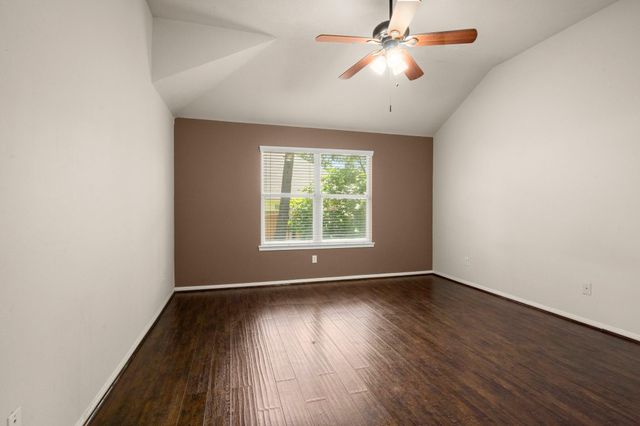 147 W Drifting Shadows Circle, Conroe, TX 77385