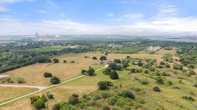 3748 Old Fort Worth Road, Midlothian, TX 76065