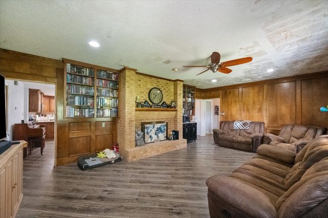 3748 Old Fort Worth Road, Midlothian, TX 76065