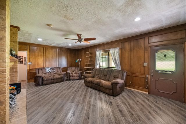 3748 Old Fort Worth Road, Midlothian, TX 76065