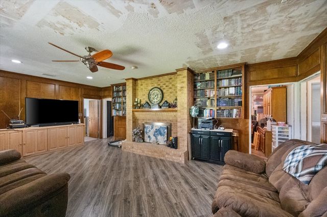 3748 Old Fort Worth Road, Midlothian, TX 76065