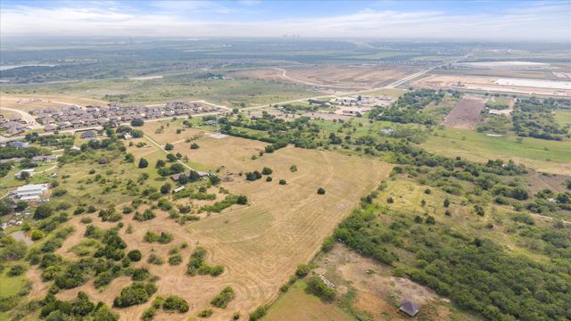 3748 Old Fort Worth Road, Midlothian, TX 76065