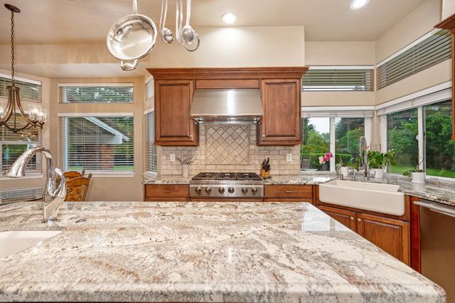 10111 Cavalletti Dr, Sacramento, CA 95829