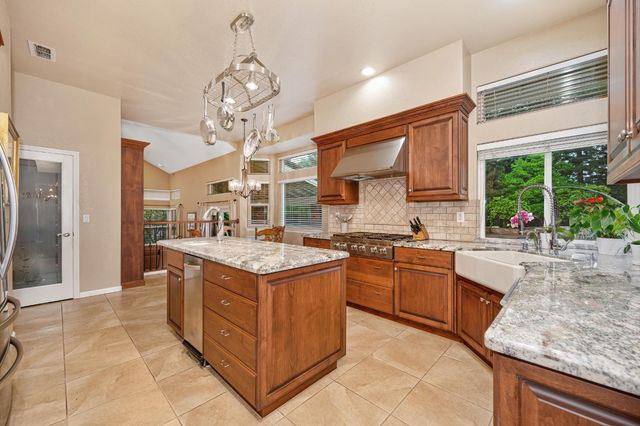 10111 Cavalletti Dr, Sacramento, CA 95829