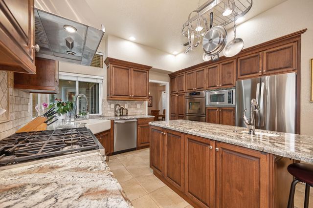 10111 Cavalletti Dr, Sacramento, CA 95829