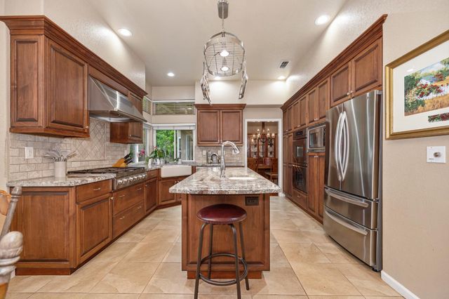 10111 Cavalletti Dr, Sacramento, CA 95829