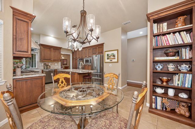 10111 Cavalletti Dr, Sacramento, CA 95829