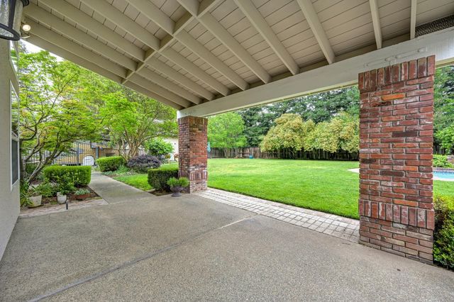 10111 Cavalletti Dr, Sacramento, CA 95829