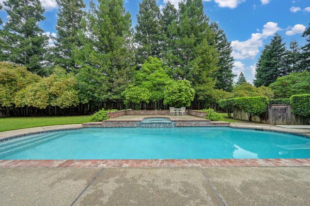 10111 Cavalletti Dr, Sacramento, CA 95829