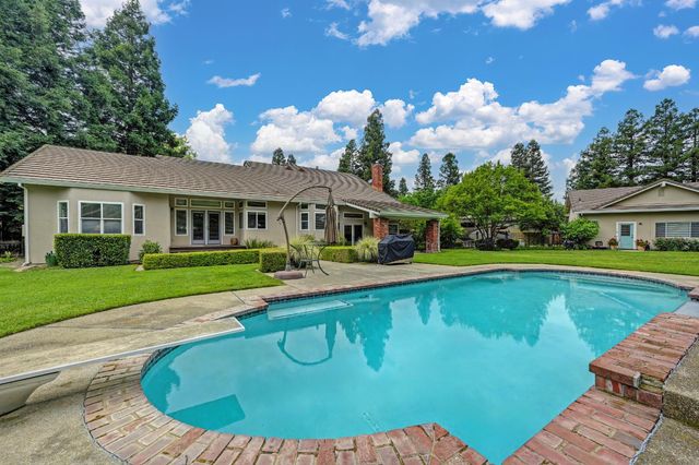 10111 Cavalletti Dr, Sacramento, CA 95829