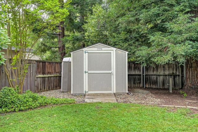 10111 Cavalletti Dr, Sacramento, CA 95829