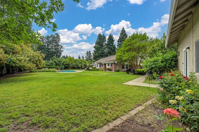 10111 Cavalletti Dr, Sacramento, CA 95829