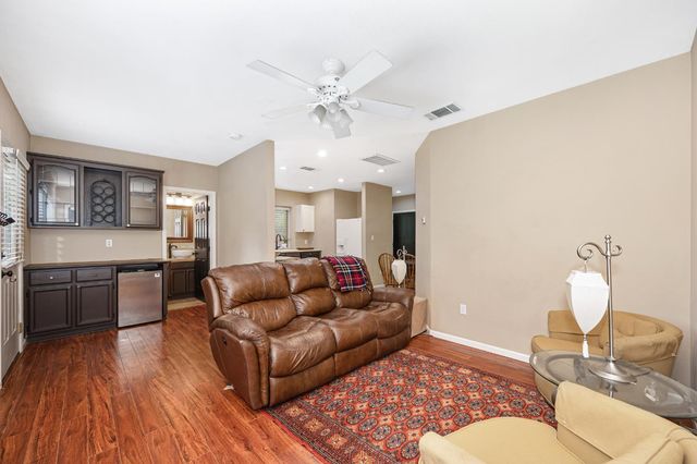 10111 Cavalletti Dr, Sacramento, CA 95829