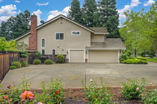 10111 Cavalletti Dr, Sacramento, CA 95829