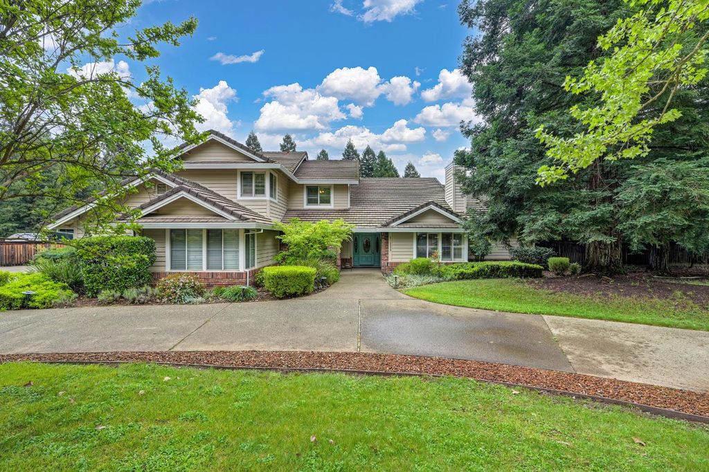 10111 Cavalletti Dr, Sacramento, CA 95829