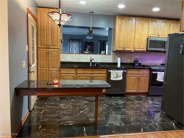 3185 Harding Avenue, East Liverpool, OH 43920