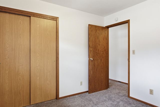 2115 7th Ave NW, Minot, ND 58703