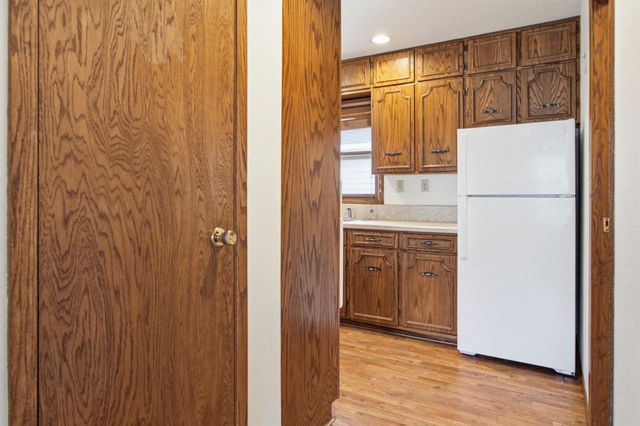 2115 7th Ave NW, Minot, ND 58703