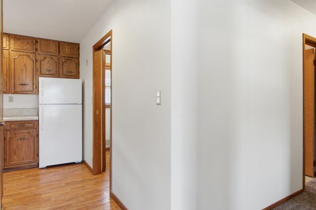 2115 7th Ave NW, Minot, ND 58703