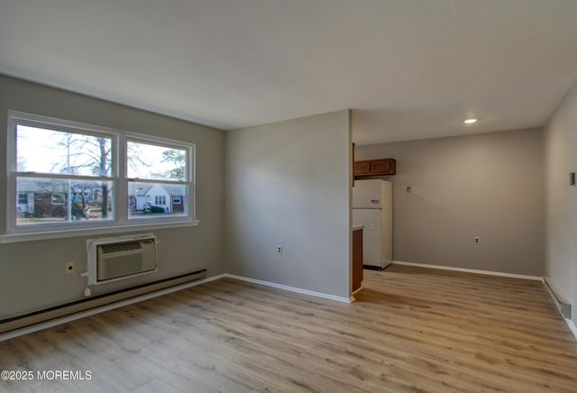 146 Hudson Parkway B, Whiting, NJ 08759