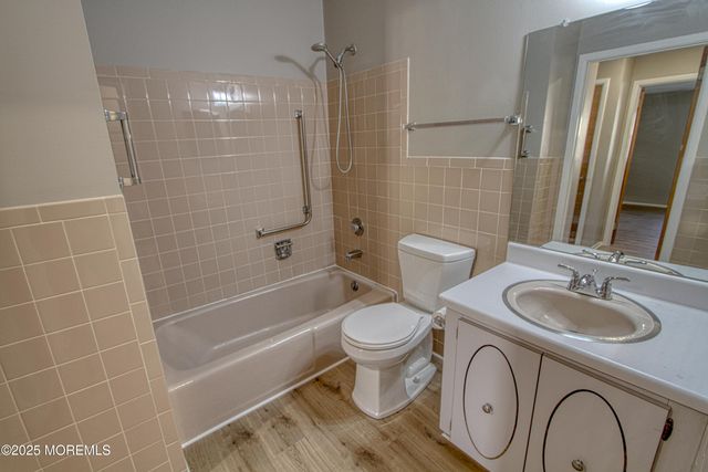 146 Hudson Parkway B, Whiting, NJ 08759