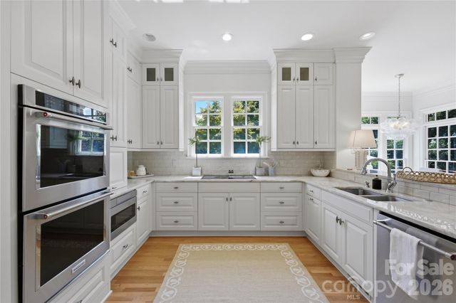 2606 Sheffield Crescent Court, Charlotte, NC 28226