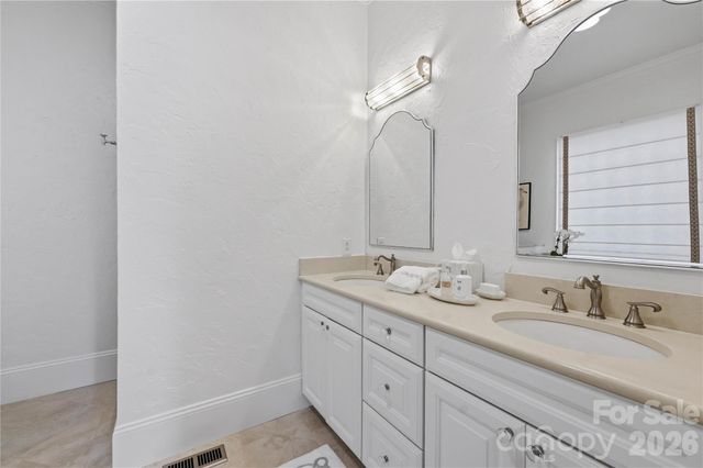 2606 Sheffield Crescent Court, Charlotte, NC 28226