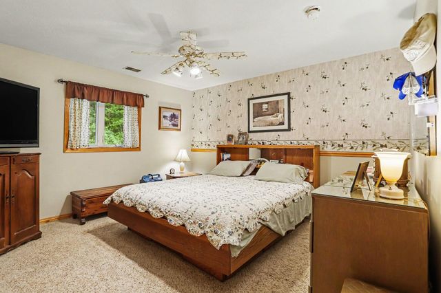 21641 Pine Lake Road, Pennfield Twp, MI 49014