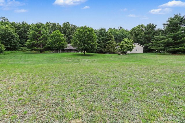 21641 Pine Lake Road, Pennfield Twp, MI 49014