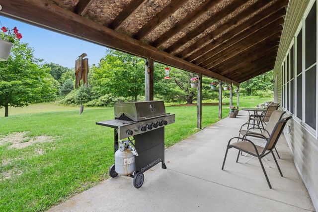 21641 Pine Lake Road, Pennfield Twp, MI 49014
