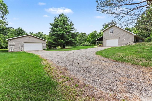 21641 Pine Lake Road, Pennfield Twp, MI 49014