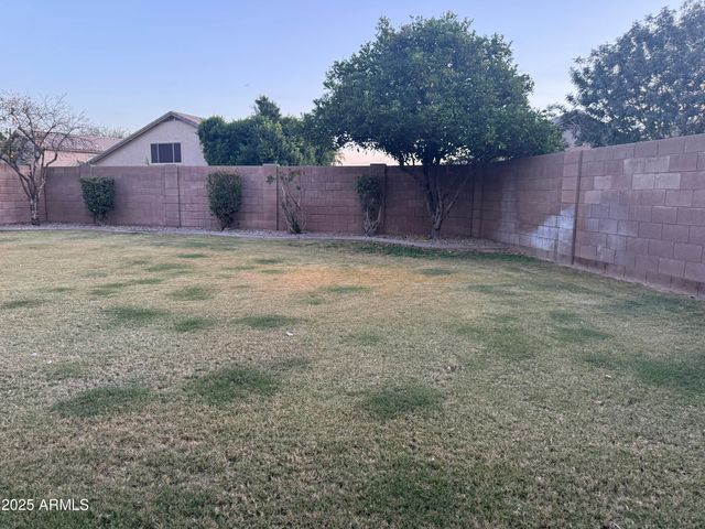 12713 W HOLLYHOCK Drive, Avondale, AZ 85392