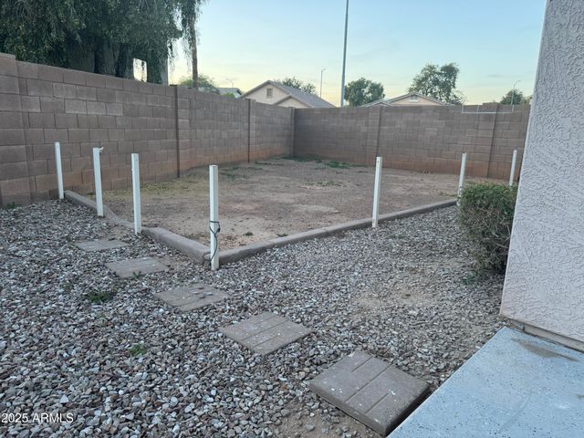 12713 W HOLLYHOCK Drive, Avondale, AZ 85392