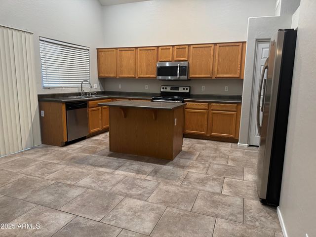 12713 W HOLLYHOCK Drive, Avondale, AZ 85392