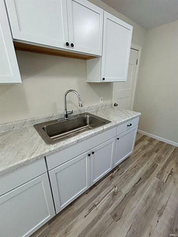 1800 E Powell Avenue, Evansville, IN 47714