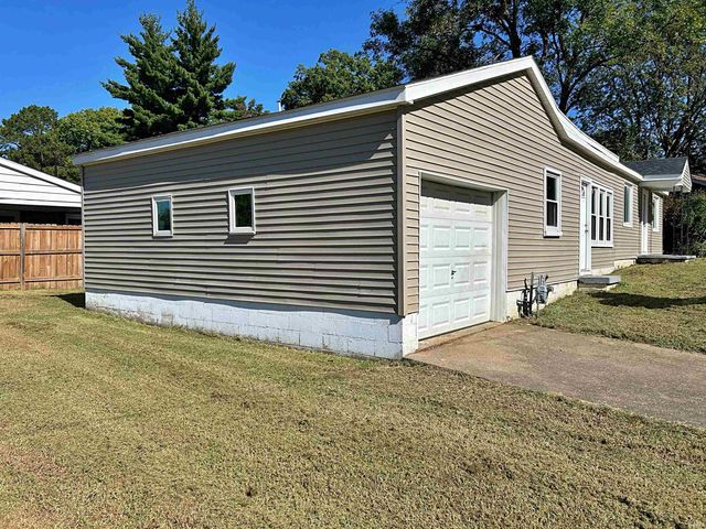1800 E Powell Avenue, Evansville, IN 47714