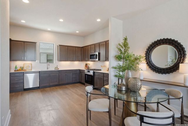 7924 Kennedy Hl Unit 2, San Antonio, TX 78235