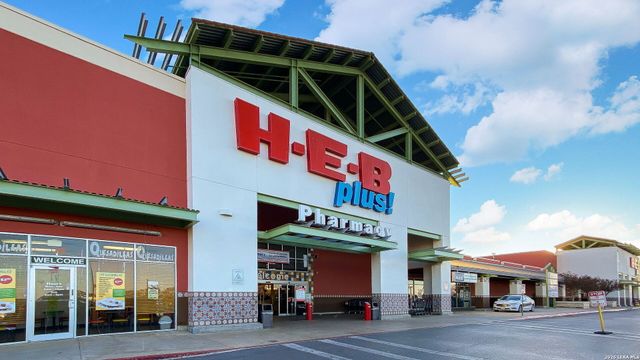 7924 Kennedy Hl Unit 2, San Antonio, TX 78235