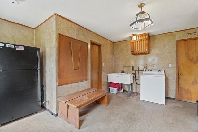 2712 Lincoln ROAD, Kenosha, WI 53143