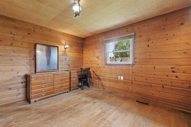 2712 Lincoln ROAD, Kenosha, WI 53143