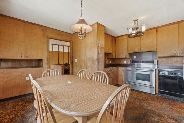 2712 Lincoln ROAD, Kenosha, WI 53143