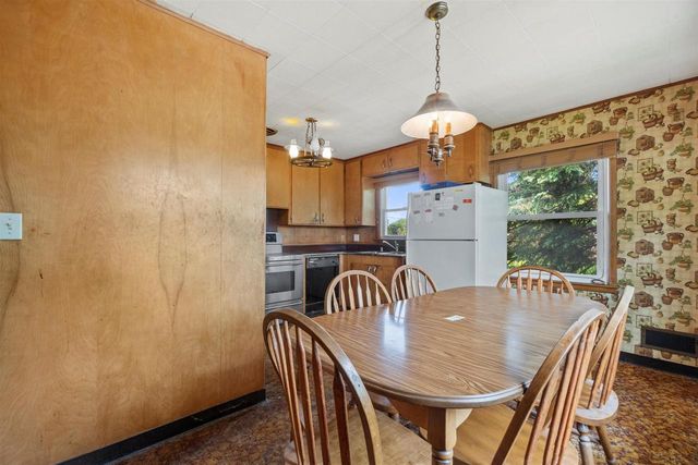 2712 Lincoln ROAD, Kenosha, WI 53143