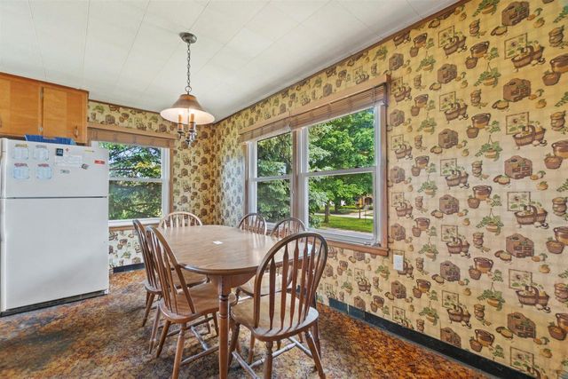 2712 Lincoln ROAD, Kenosha, WI 53143