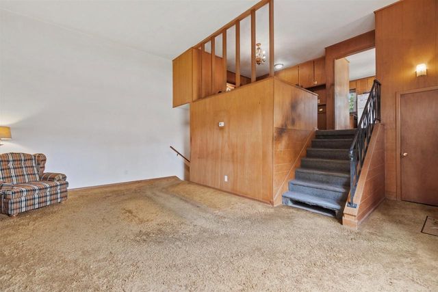 2712 Lincoln ROAD, Kenosha, WI 53143