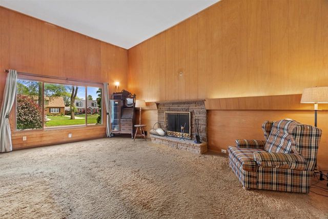 2712 Lincoln ROAD, Kenosha, WI 53143