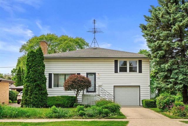 2712 Lincoln ROAD, Kenosha, WI 53143