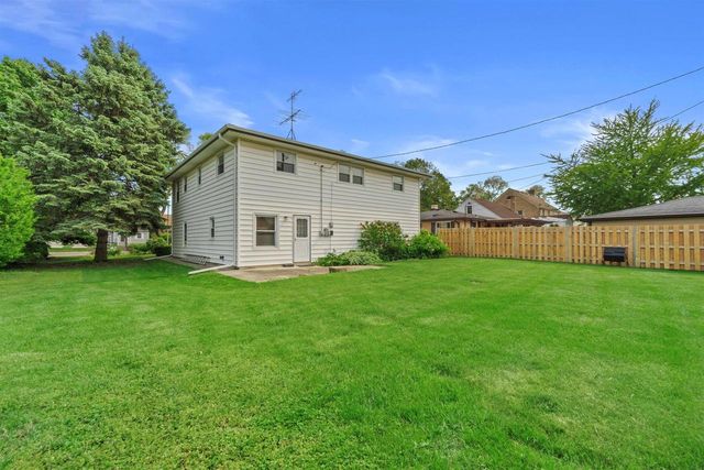 2712 Lincoln ROAD, Kenosha, WI 53143