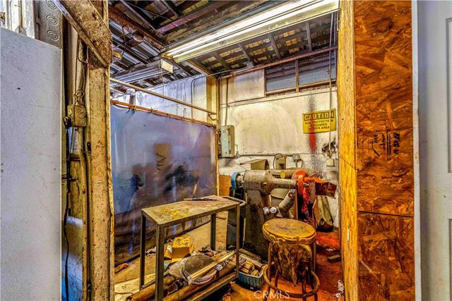1855 E 62nd, Los Angeles, CA 90001