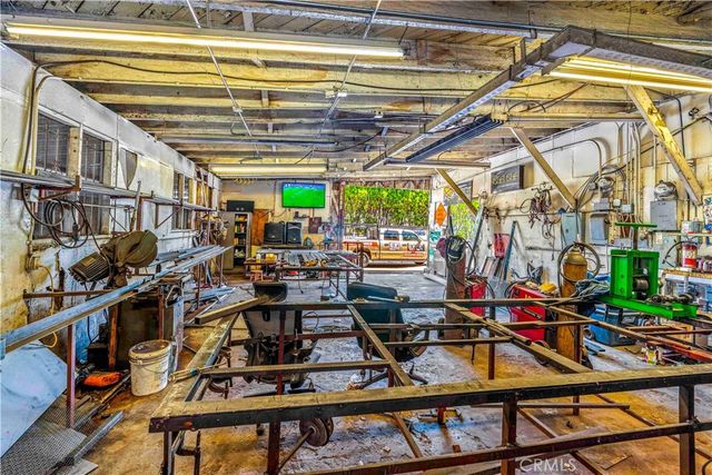 1855 E 62nd, Los Angeles, CA 90001